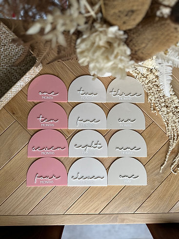 Blush/Beige Milestone Arch