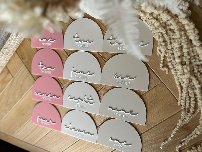Blush/Beige Milestone Arch