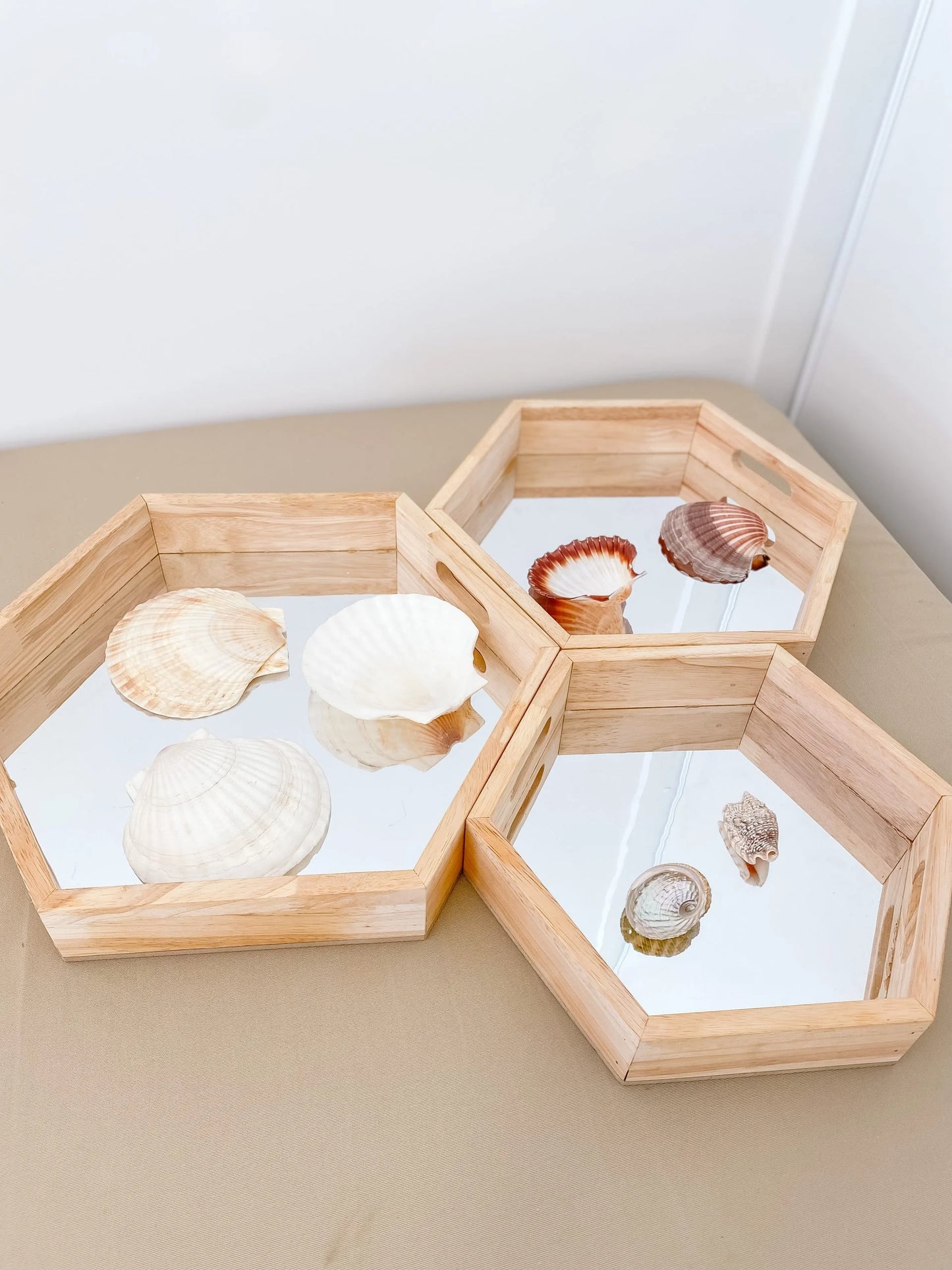 Qtoys Hexagonal Mirror Trays (set of 3)
