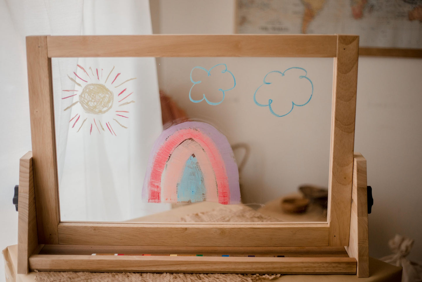 Qtoys - 4 In 1 Table Easel