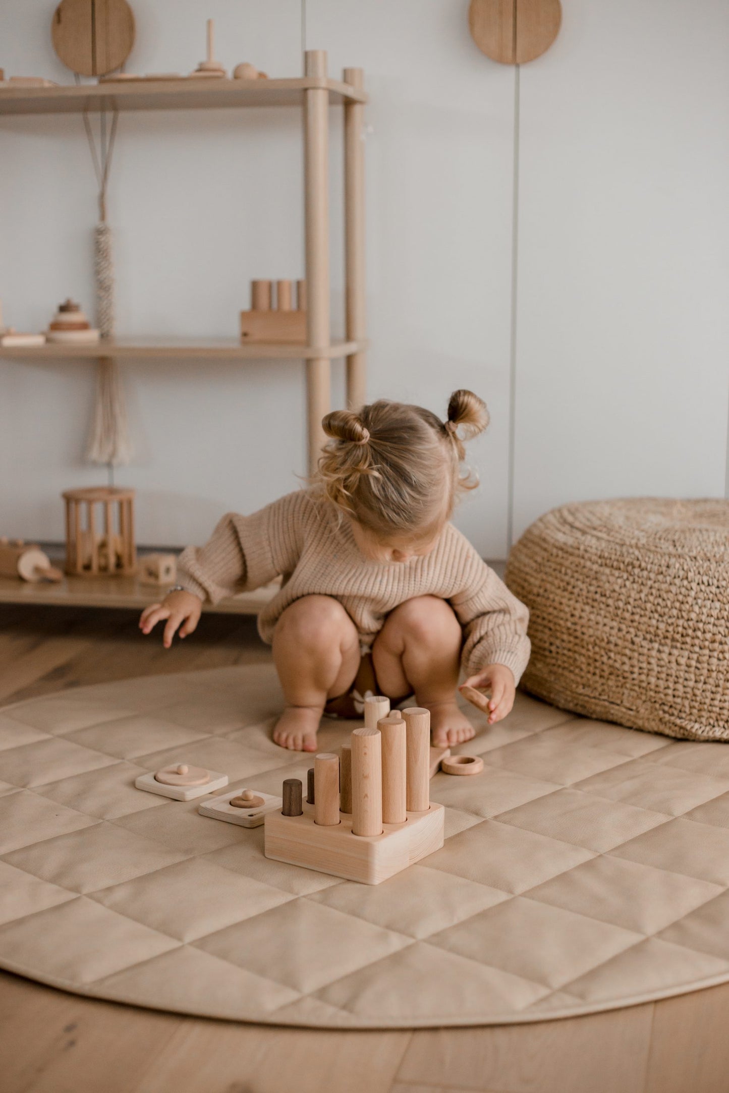 Qtoys - 9 Pole Puzzle