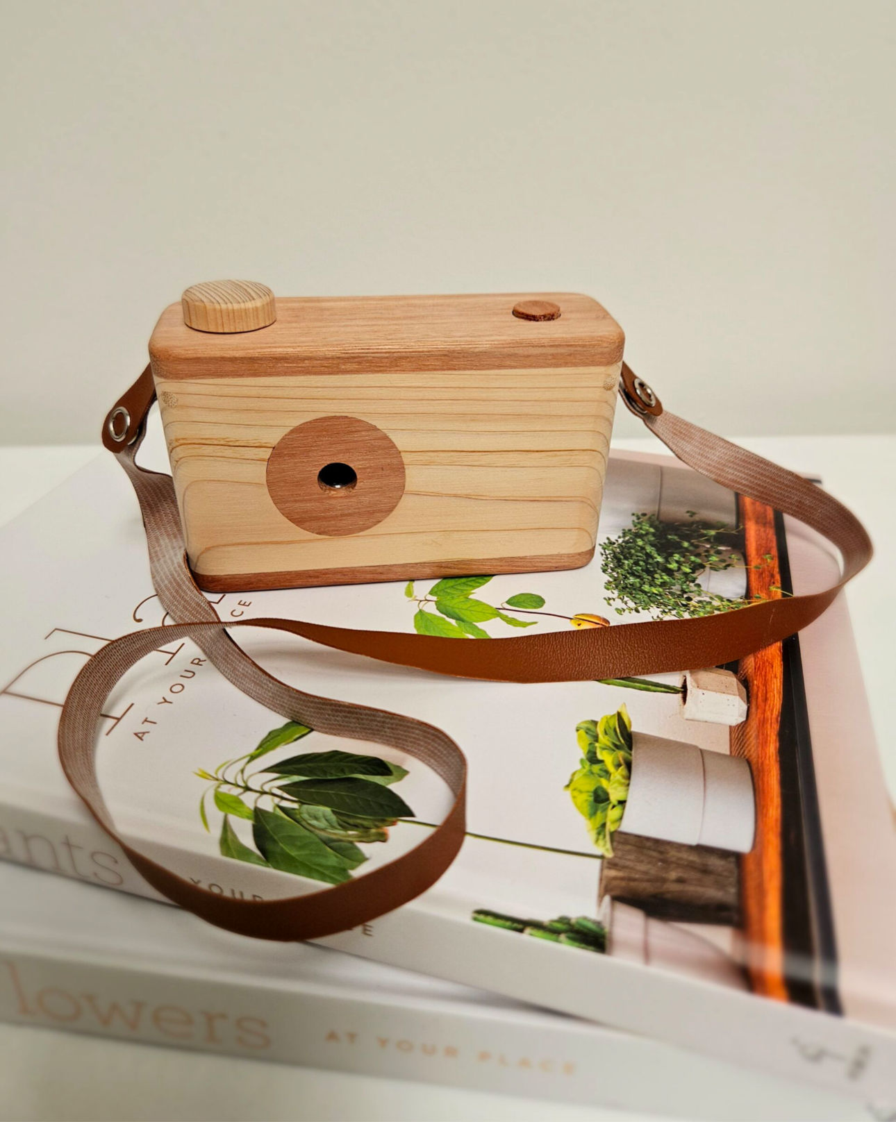 Qtoys Wooden Camera